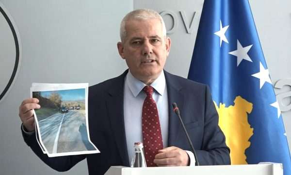 xhelal-svecla-konferenca-600x360
