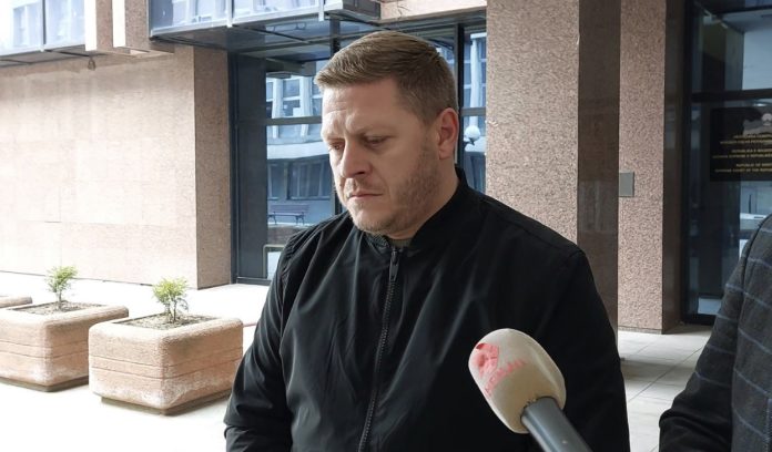 8606C014-F816-4CF0-A27E-7414BEFAABE1