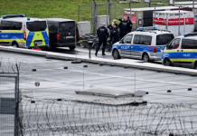 Policia po heton dyshimet për marrje peng të një fëmije në aeroportin e Hamburgut