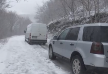 Bora e bën të pakalueshme rrugën për në Brezë, kërkohet rregullimi i rrugës