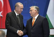 Erdogan mbërrin në Budapest për të shënuar 100 vjetorin e marrëdhënieve diplomatike turko-hungareze