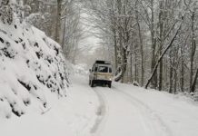 Shqipëri/ Probleme me energjinë në disa fshatra, e rrugë të bllokuara nga bora