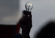 Opozita kërkon uljen e tarifave për energjinë elektrike