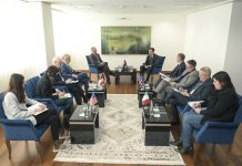 Kurti, Quint-it për dinarin: Respektoni autoritetet e pavarura