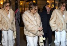 Jennifer Lopez duket magjepsëse, teksa del me një pallto dhe syze dielli retro për “Javën e Modës” në Paris