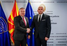 Tasevski në takim me Hoxhën: Policia e Kosovës dhe e Maqedonisë së Veriut bashkë në luftën kundër krimit ndërkufitar