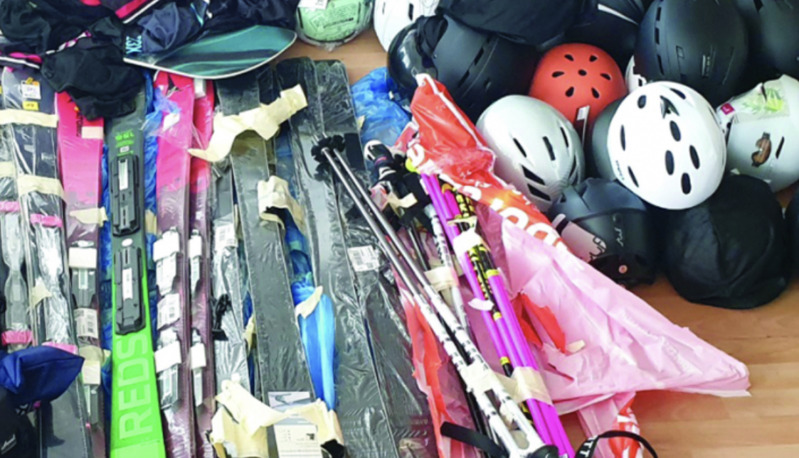 Në Tabanoc parandalohet kontrabandim i 115 pajisjeve për skijim