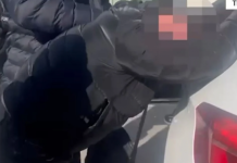 U kapën me armë zjarri, municion luftarak dhe 82 mijë dollarë amerikan, arrestohen dy të rinjtë në Tiranë