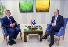 Bislimi mirëpriti Hargreavesin, ambasadori evidentoi progresin mbresëlënës të Kosovës