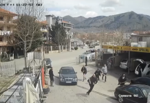 Rrahën me shkopa bejsbolli 30-vjeçarin, lirohen nga burgu katër agresorët në Korçë