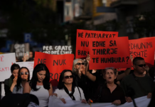 Protestë në Prishtinë pas vrasjes së një gruaje 21-vjeçare