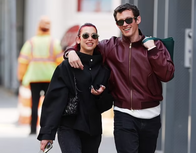 Dua Lipa dhe i dashuri i saj Callum Turner duken tejet të lezetshëm, gjatë shëtitjes në New York