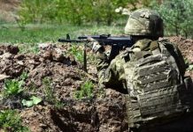 Ukrainasit pretendojnë se Rusia ka humbur 1,300 ushtarë, 11 tanke dhe 35 autoblinda në 24 orët e fundit