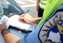 Shoferi vozitë 119 km/h në zonën 40 km/h, gjobitet nga policia