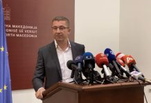 Mickoski propozoi ligj me të cilin ndalohet shtrenjtimi i rrymës: Mbaroi koha e rritjes dramatike të çmimit