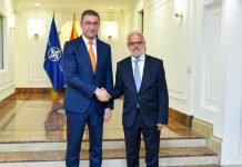 Xhaferi ia dorëzoi funksionin Mickoskit