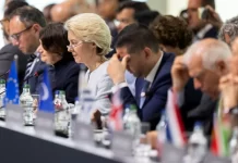 Von der Leyen ndjen ‘presionin’ teksa liberalët e BE po ‘shpërthejnë nga brenda’ (fotot)