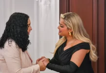 Bebe Rexha pritet nga Osmani: Mirë se vjen në Kosovë, je shembull