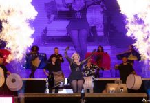 Bebe Rexha inkuadroi tupana në performancën e saj, solli frymë kombëtare në “Sunny Hill 2024”