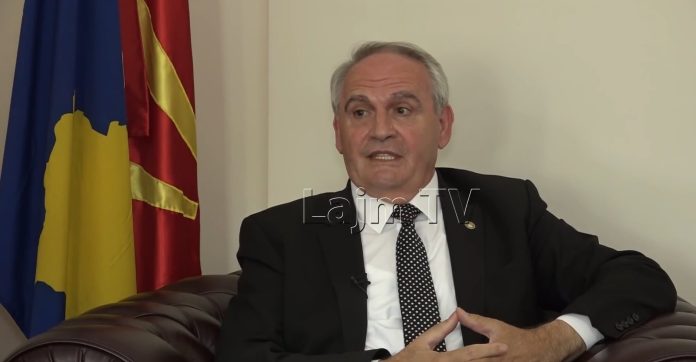 0E490475-1E19-4EB1-A330-7BD16411534B