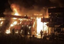 Zjarr i madh afër Aeroportit të Prishtinës, digjen 20 vetura, ka dhe të lënduar