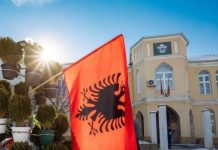 Grafitet dhe shtypja e shqiptarëve në Kosovën Lindore, bëhet thirrje për reagim ndërkombëtar