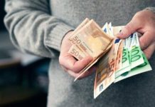 Çdo person që hyn ose del nga territori i Republikës së Kosovës me 10 mijë euro, obligohet t’i deklarojë në Doganë