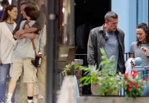 Ben Affleck shfaqet i buzëqeshur me ish-gruan Jennifer Garner, mes trazirave të martesës me Jennifer Lopez