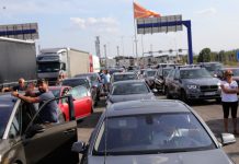 Vijon kolona në vendkalimin kufitar “Tabanoc”, në pikat e tjera nuk ka pritje të gjata