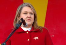 Petrovska: Shqipëria vazhdoi tutje drejt BE-së, RMV-ja mbetet në vend falë politikave të VMRO-DPMNE-së