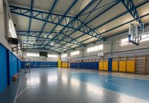 Qeveria do të ndërtojë 28 salla sportive në shkolla fillore, gjysma në vendbanimet shqiptare