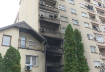 Tentuan të vjedhin në banesat e ndërtesës së djegur në Çair, arrestohen nga policia