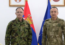 Shefi i Ushtrisë së Serbisë bisedon me komandantin e KFOR-it për sigurinë në Kosovë