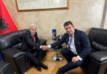 Ali Ahmeti pret ambasadorin bullgar Radukov: Korniza negociuese me BE të zbatohet, shqiptarët “e ndershëm” po poshtërsojnë kombin