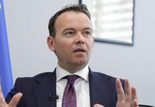 Peci kërcënohet në rrjetet sociale, thotë se me “fabrikime” po mbillet gjuhë e urrejtjes ndaj tij