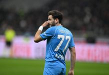 Barcelona në gatishmëri, Napoli është gati të shesë Kvaratskhelia me një kusht