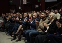 Shqiptarët e Luginës së Preshevës festojnë 28 Nëntorin bashkë me ambasadorin Canaj