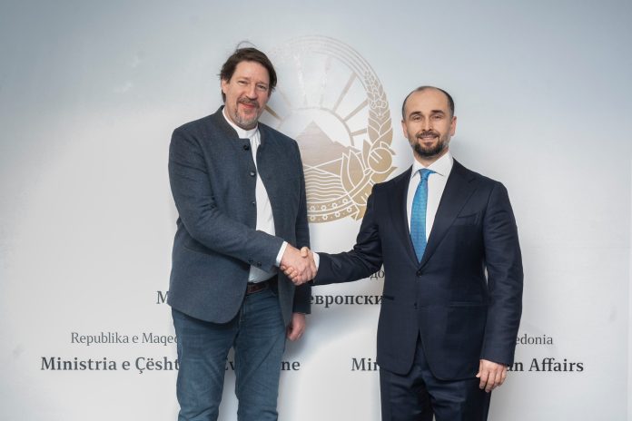 481656190_122151022796369855_7538293586572799194_n