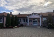 Shkolla me mesazh prekës për vdekjen e tre nxënësve në Jabllanicë të Gjakovës