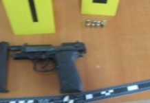 Policia në Mitrovicë bastis një shtëpi, sekuestrohet një armë