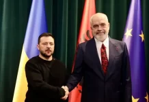 Zelenksy bisedon me Ramën, falënderon popullin shqiptar për mbështetjen ndaj Ukrainës