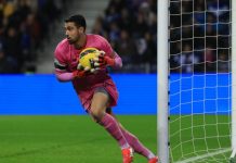 Jo vetëm Chelsea, një tjetër gjigant anglez pas portierit Diogo Costa