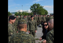 152 ushtarë të FSK’së nisen drejt SHBA’së, Osmani i përcolli pasi u kthye vetë sot nga atje
