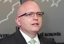 Bllokada politike në Kosovë, Reeker: Është vërtet turp, populli i Kosovës meriton më mirë