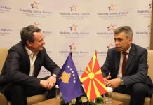 Albin Kurti në Shkup, mirëpritet nga Izet Mexhiti