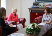 Siljanovska-Davkova priti në takim lamtumirës Xheri Dibl, përfaqësuesen e USAID-it në RMV