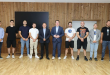 Dhjetë persona morën certifikata për kandidatë për pilotë! Nikollovski: Maqedonia ka kapacitet të udhëheqë projekte të mëdha