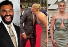 Mohamed Salah dhe Alessia Russo ndajnë një përqafim në tapetin e kuq gjatë ceremonisë së PFA Awards