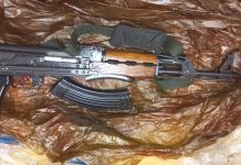 Kallashnikov në veturën e 33-vjeçarit nga Kumanova