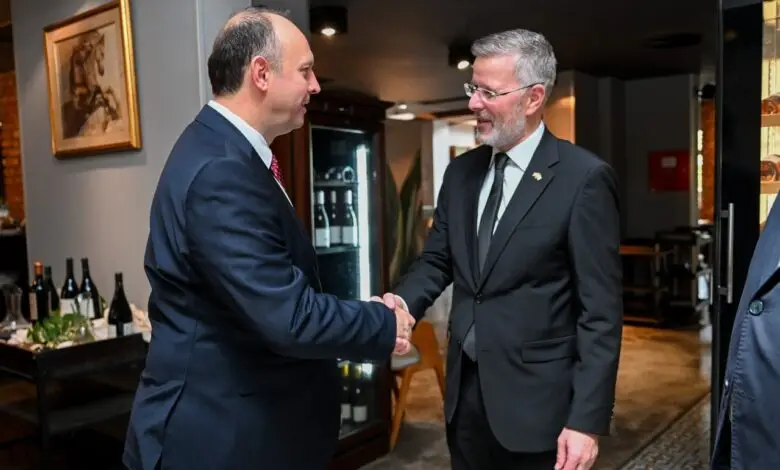 Kryeparlamentari Gashi: Diskutime mbi prioritetet parlamentare me ambasadorin e Zvicrës